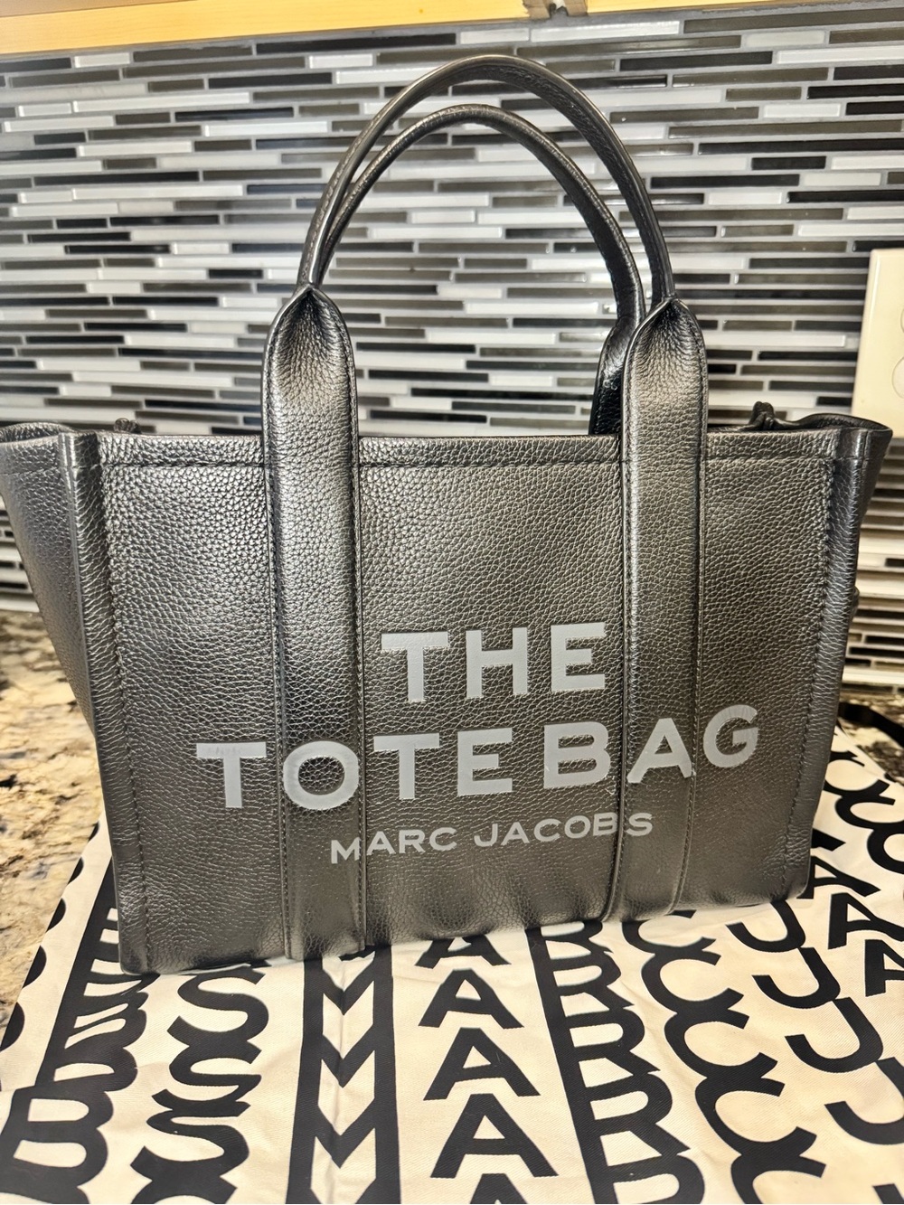 Medium Marc Jacobs Black Leather Totebag